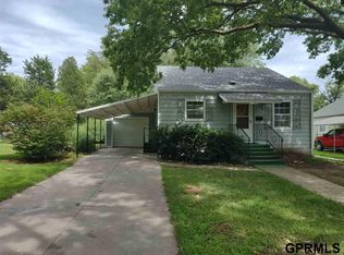 1422 G St, Fairbury, NE 68352