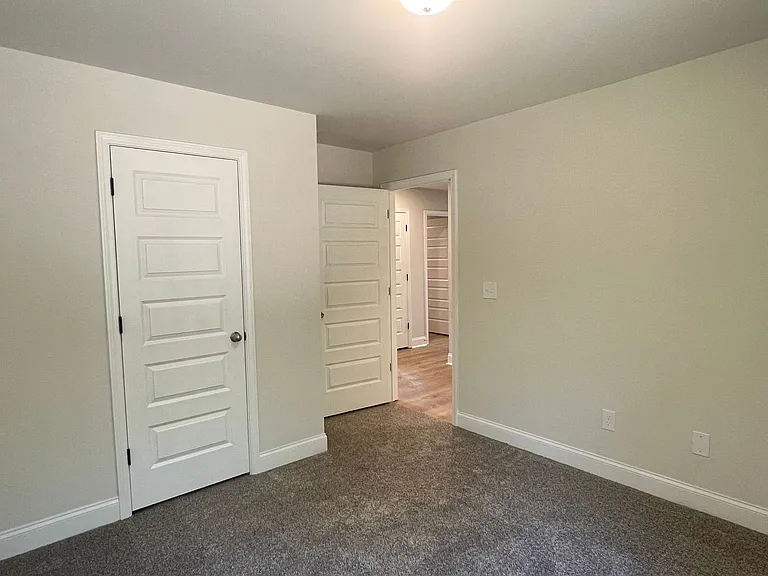 176 Country World Dr — Photo 12