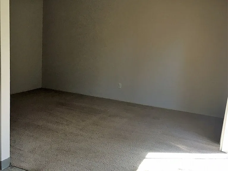Vista Pointe Apartments in South Salem Oregon Comfortable Living Near Shopping and I5 — Photo 17