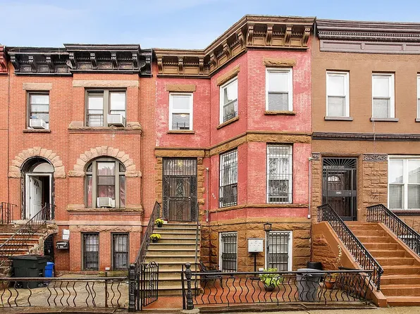 636 Halsey St #3, Brooklyn, NY 11233