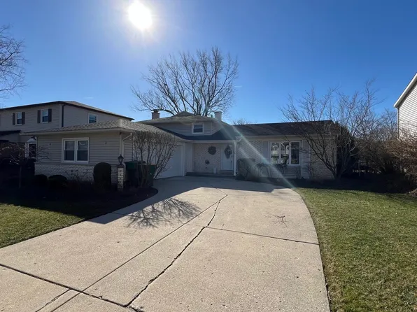 461 Middlesex Ct, Buffalo Grove, IL 60089