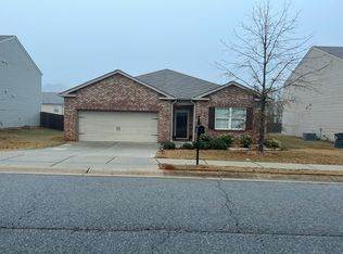 2228 Sawgrass Dr, Hampton, GA 30228
