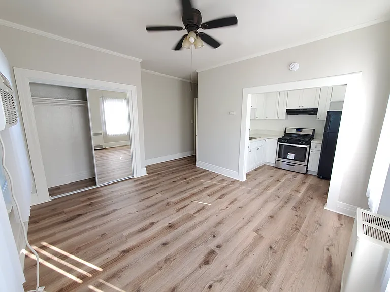 259 Columbia Ave #11 — Photo 2
