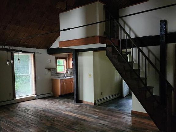 2nd image of 14 Commercial Ave