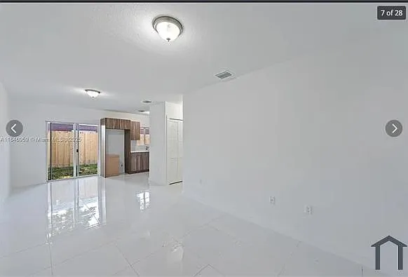 7940 NW 14th Ave #B — Photo 15