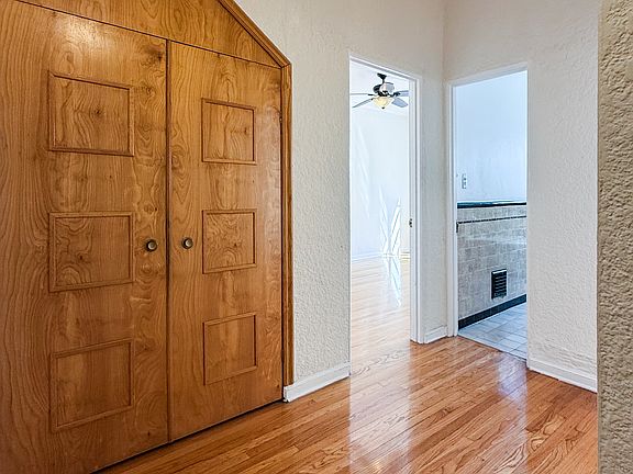 5th image of 366 N Sierra Bonita Ave APT 201
