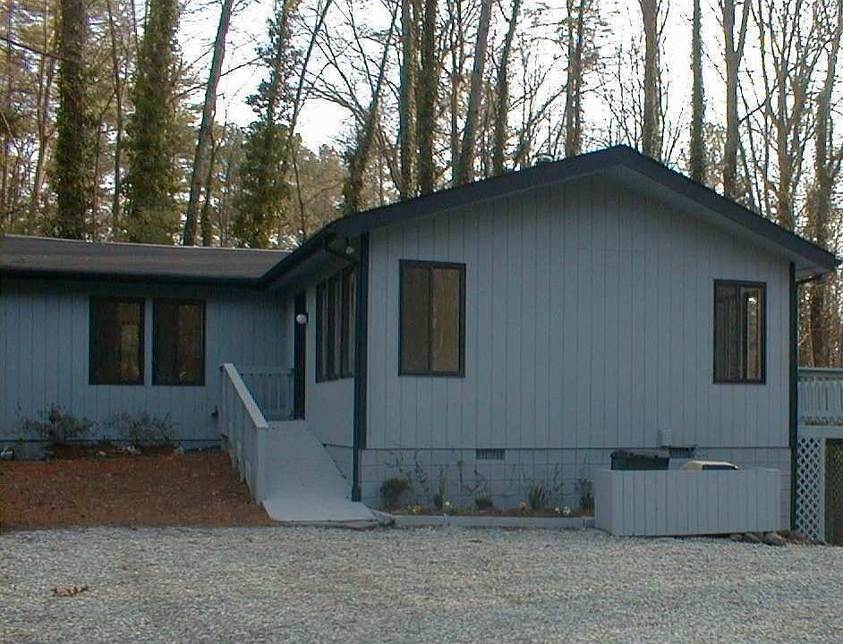 2nd image of 409 Barclay Rd