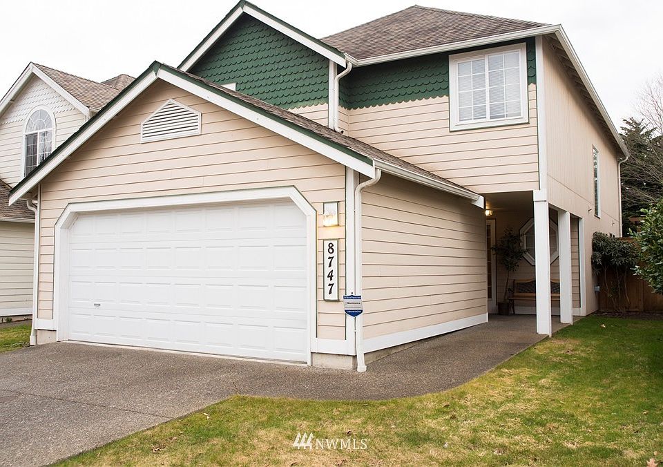 1st image of 8747 Wallingford Lane NE