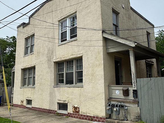 4th image of 323 Stewart Ave