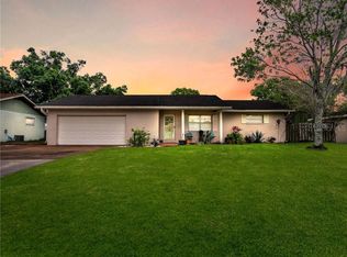 3906 Country Bnd E, Lakeland, FL 33811