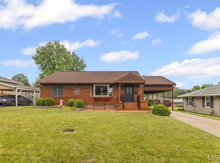 207 Ladd St, Alton, IL 62002
