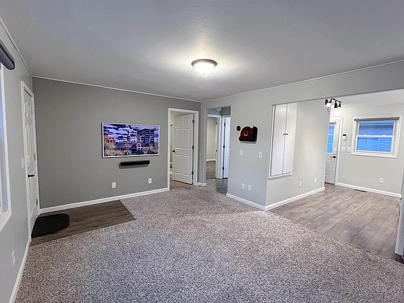4th image of 1333 Holloway Dr