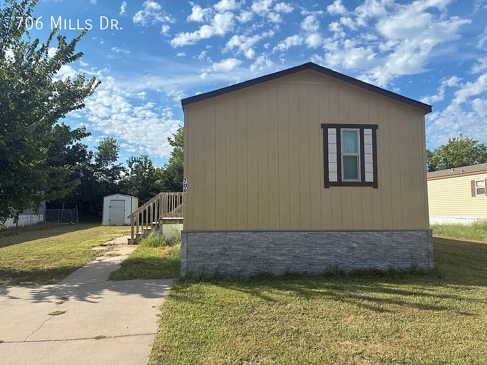 706 Mills Dr