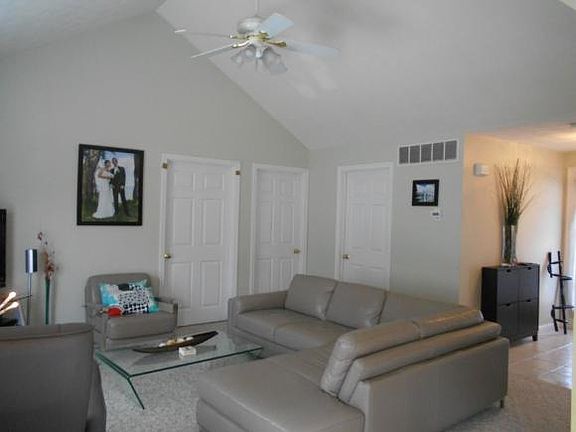 5th image of 24 Glasgow Cir #24