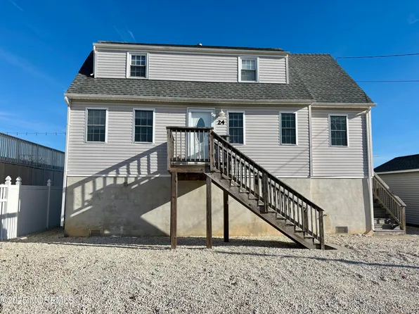 24 Richard Dr, Manahawkin, NJ 08050