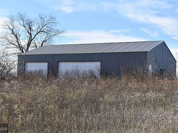 4th image of 26749 Dewberry Ave