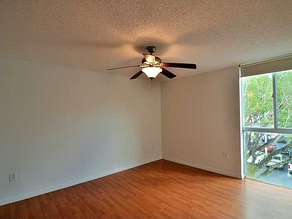 4th image of 6995 NW 186th St APT E308
