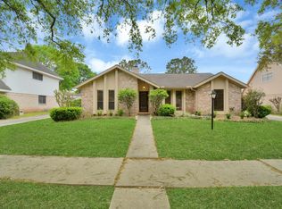 2818 Colonial Dr, Sugar Land, TX 77479