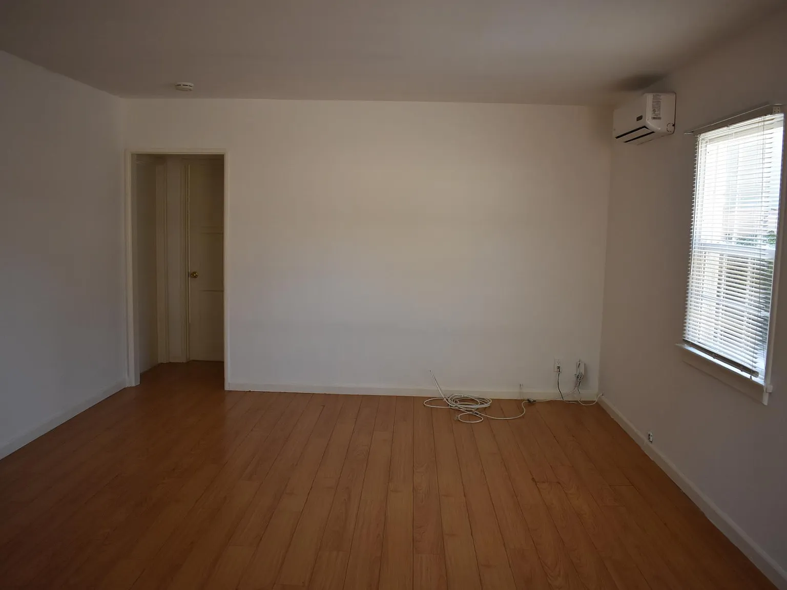 131 W Cherry Ave — Photo 4