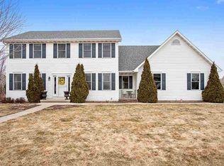 2906 E Greenleaf Dr, Appleton, WI 54913