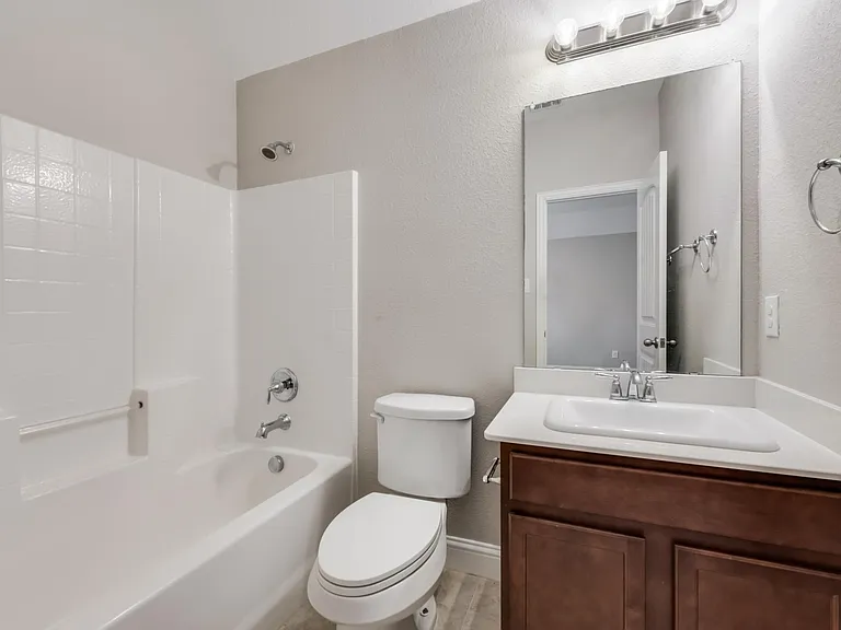 1825 Ridge Creek Ln — Photo 15