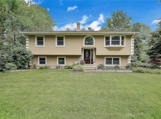 3576 Lakeland St, Mohegan Lake, NY 10547
