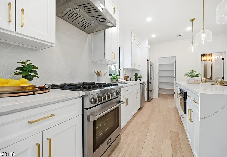 85 Kings Rd — Photo 14