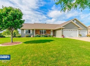 1033 Pagels Pl, De Pere, WI 54115