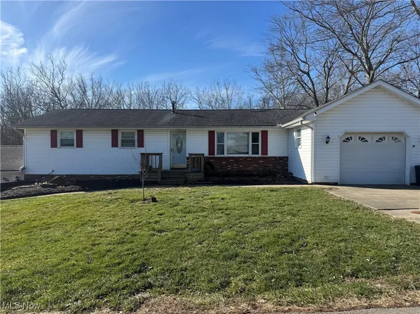 3149 Broadvue Cir, Zanesville, OH 43701