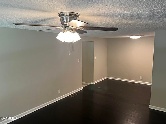 2nd image of 816 Scenic Dr