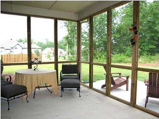 4th image of 609 Park Lake Cir