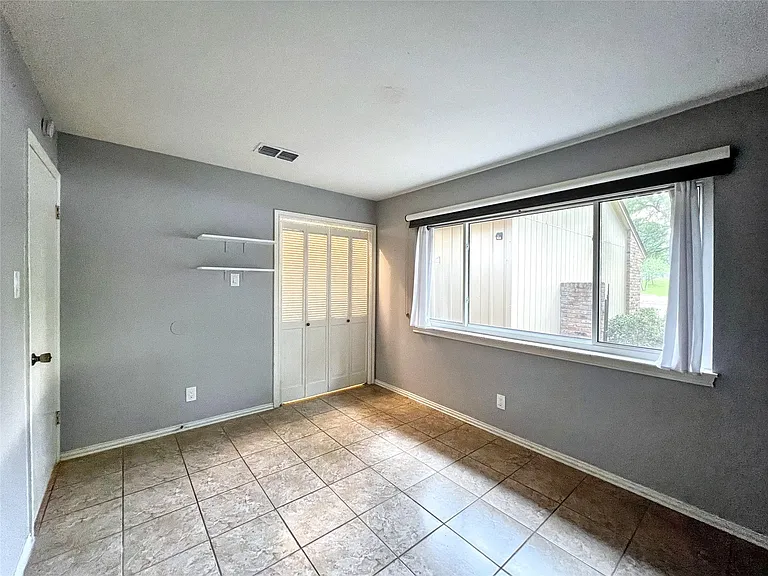 8305 Greenslope Dr — Photo 20