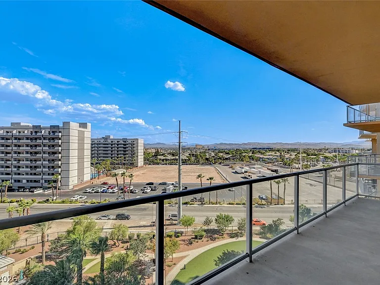 8255 Las Vegas Blvd S #715 — Photo 34