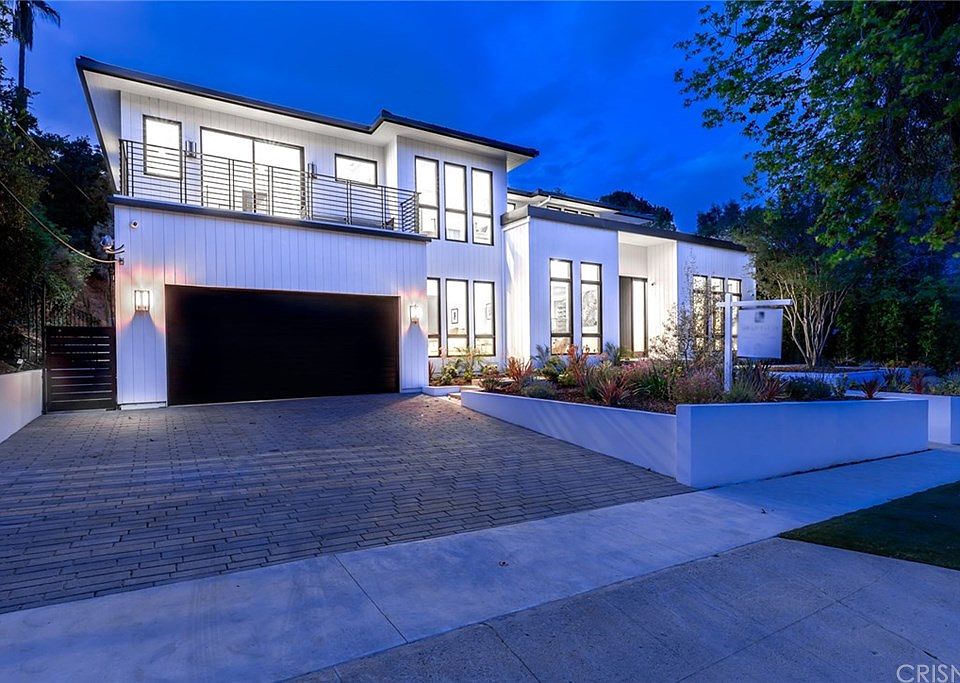 1st image of 16923 Escalon Dr