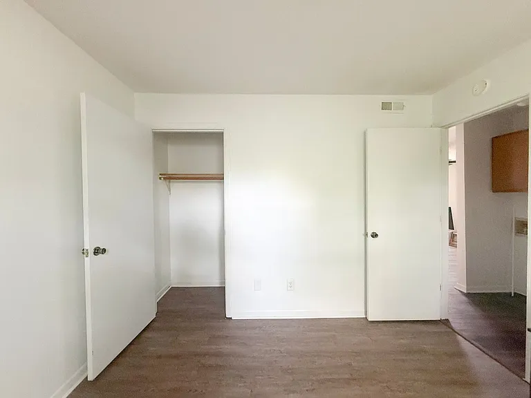 1911 N Dixie Ave — Photo 16