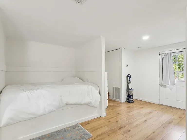 Built-in queen-sized bed