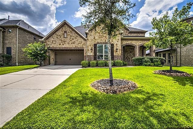 1st image of 17611 Sycamore Shoals Ln