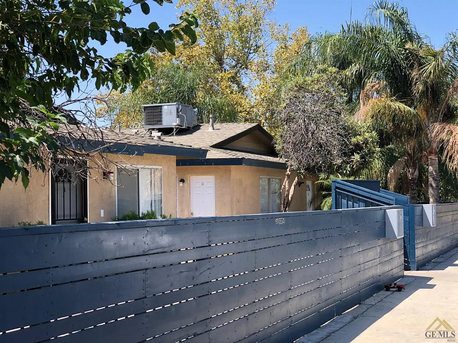 305 Crawford St photo 1