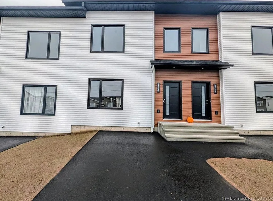 124 Ernest St