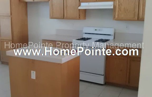 4th image of 8884 Serravilla Way