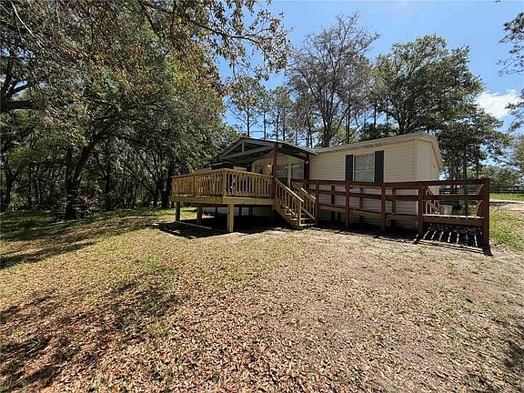 3rd image of 1550 SE 111th Ct