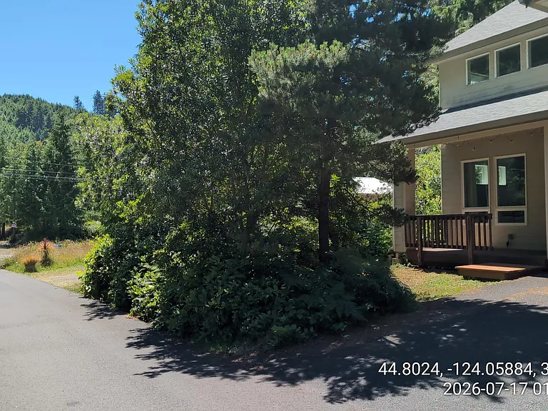 785 Indian Trail Rd — Photo 17