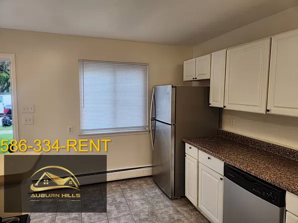 7020 Toepfer Rd, Warren, MI 48091
