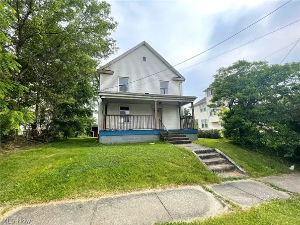 1736 3rd St NE, Canton, OH 44704