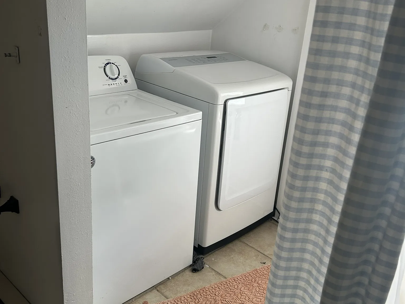 2 bed, 1000 sqft, $2,500 — Photo 3