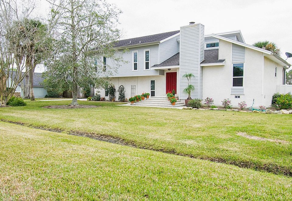 1st image of 14064 Pine Island Dr