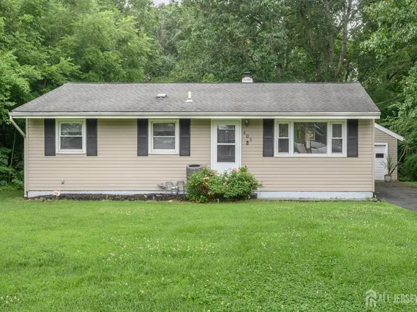 405 Magnolia Rd, Mount Laurel, NJ 08054