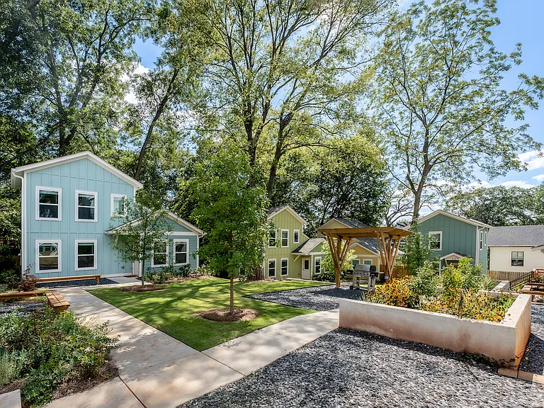 1351 Finley St NE #B — Photo 12