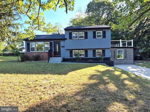 814 Aston Martin Dr, Lindenwold, NJ 08021