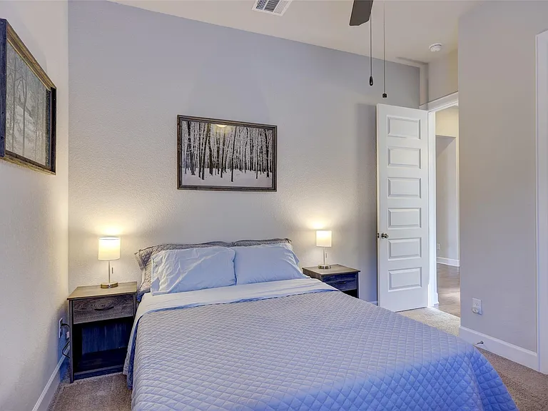 3030 Isabella Ln — Photo 32